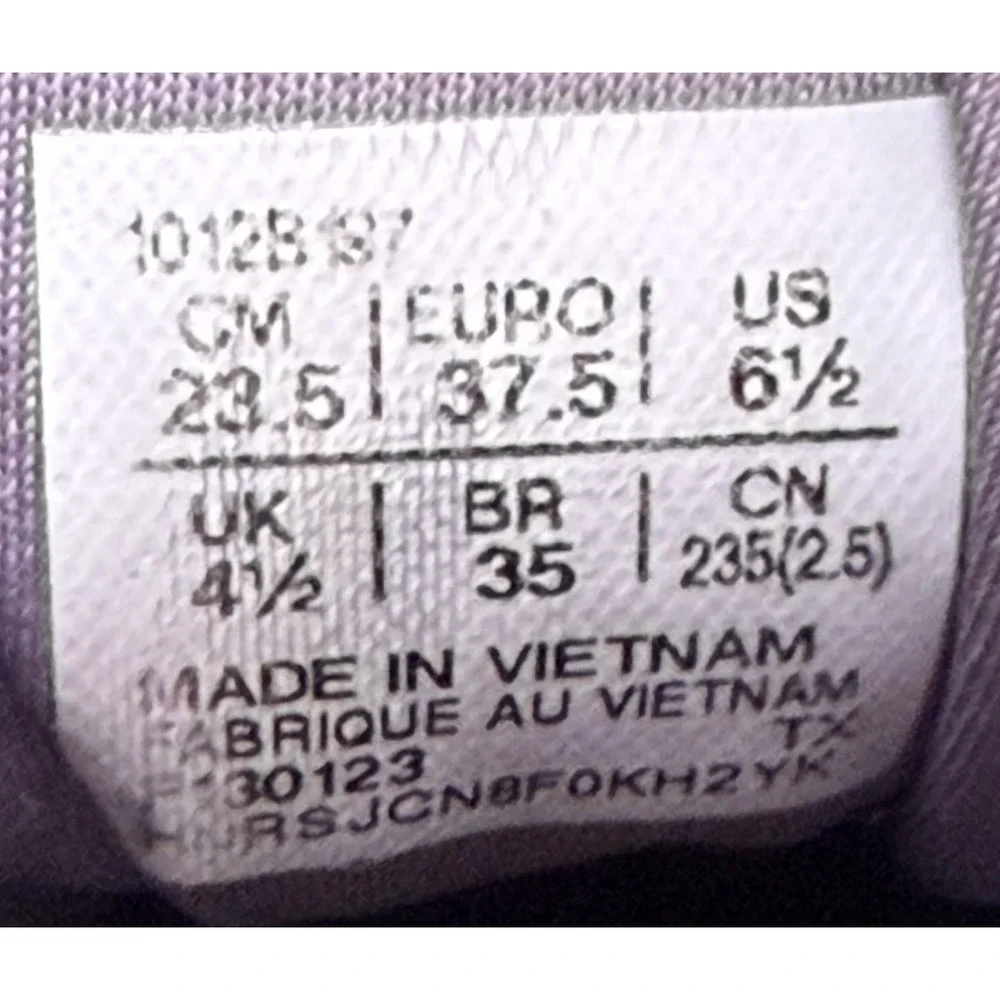 Asics Novablast 1012B137 Women's‎ 6.5 Running Shoes Lilac Opal Purple Sneakers